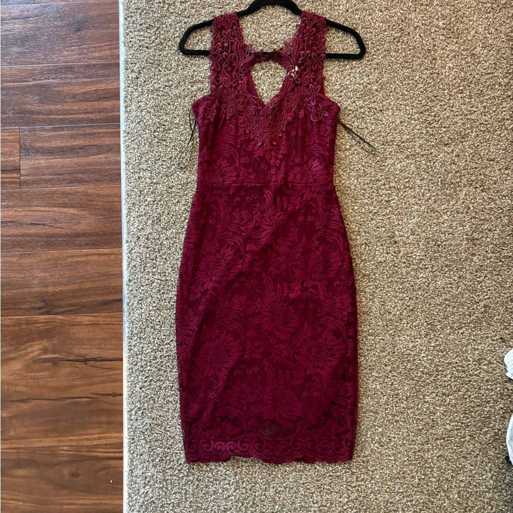 Chic Lace Midi Dress in Deep Red